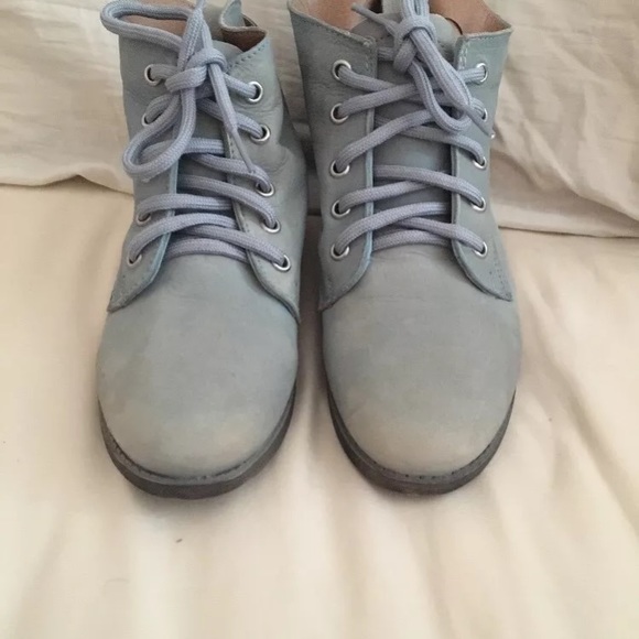 SOLD‼️New Steve Madden Boots Blue Leather Booties - Picture 5 of 6